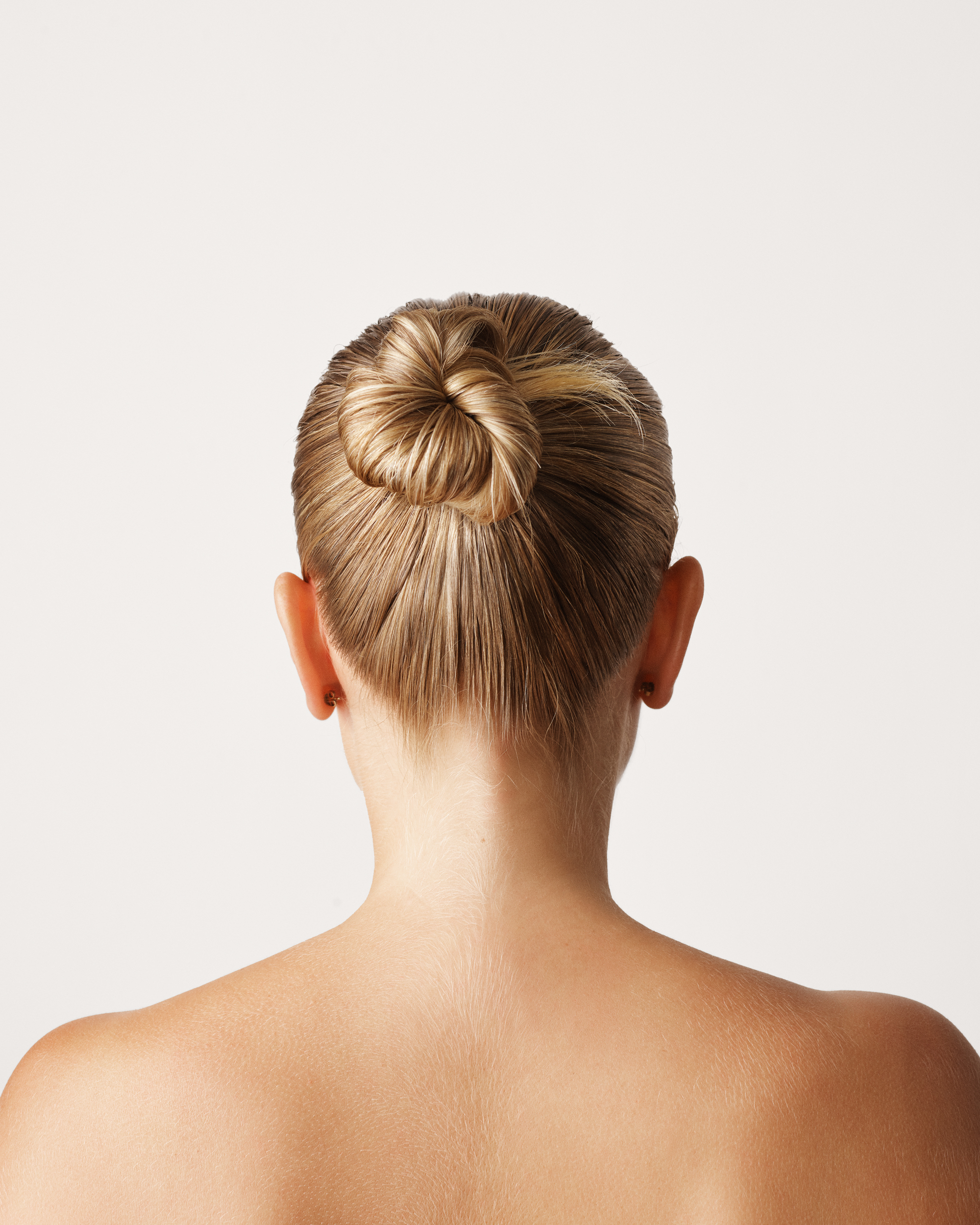 Purely Professional Hair Spray 1