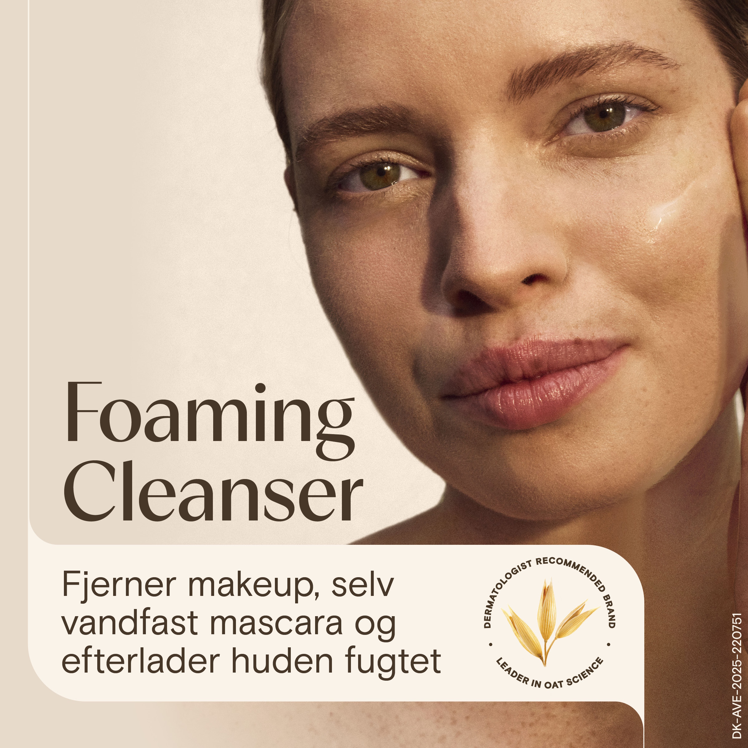 Aveeno Face Calm+Restore Nourishing Oat Cleanser