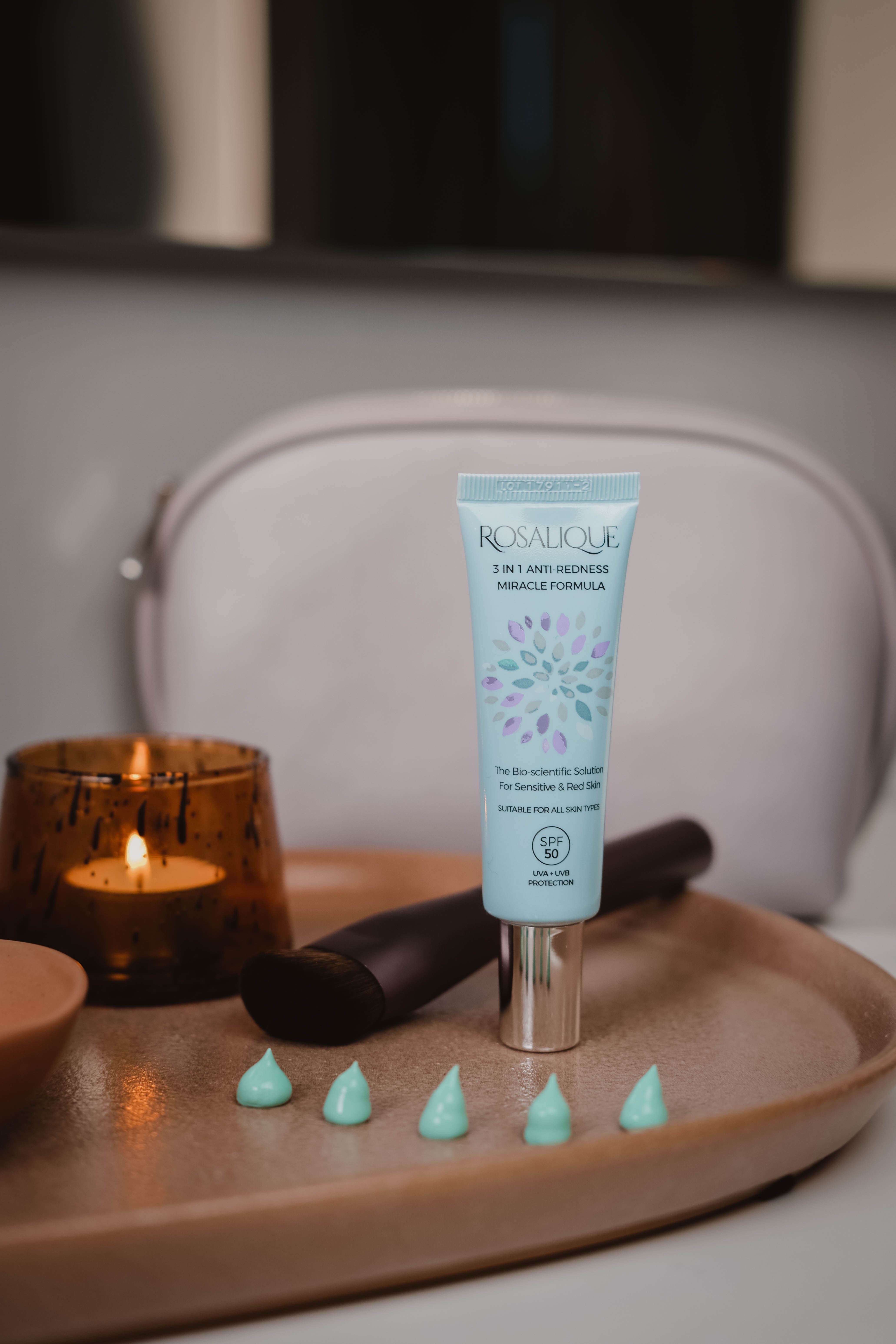 Rosalique Rosalique 3-i-1 Anti-Redness Miracle Formula sampak