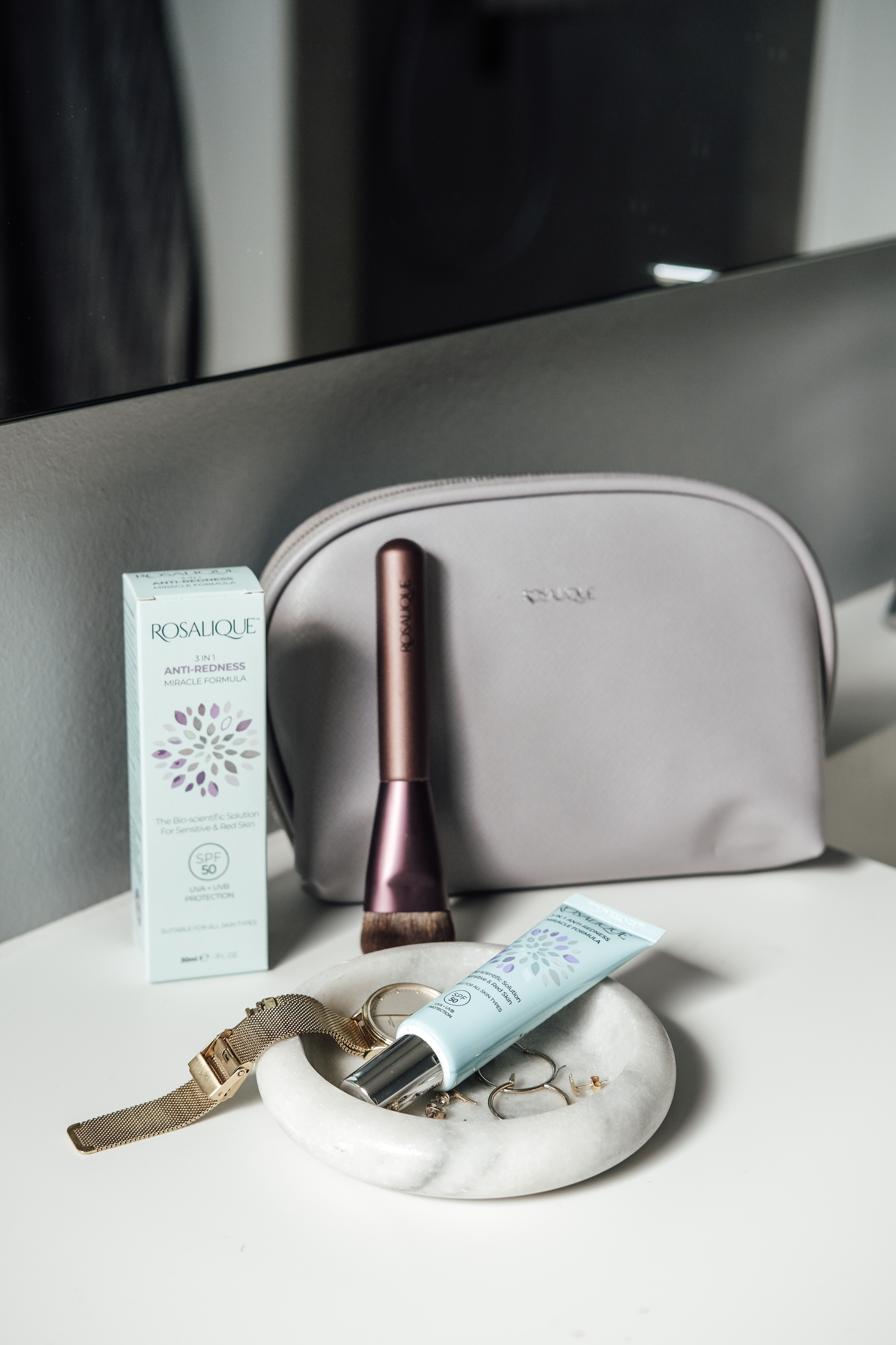 Rosalique Rosalique 3-i-1 Anti-Redness Miracle Formula sampak