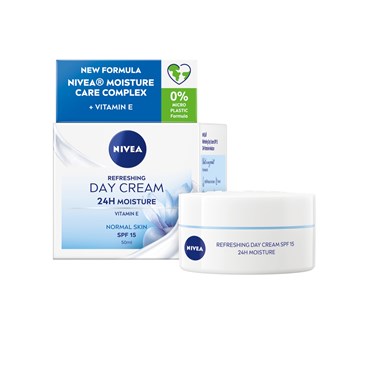 NIVEA Refreshing Day Cream Normal SPF15