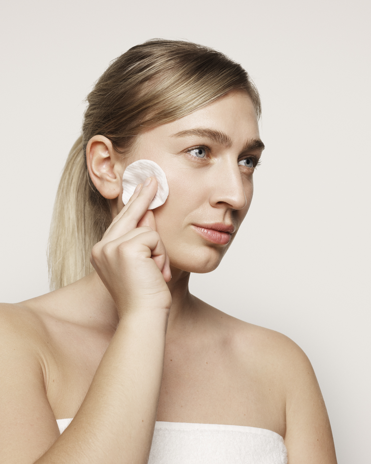 Purely Professional Cleansing Water